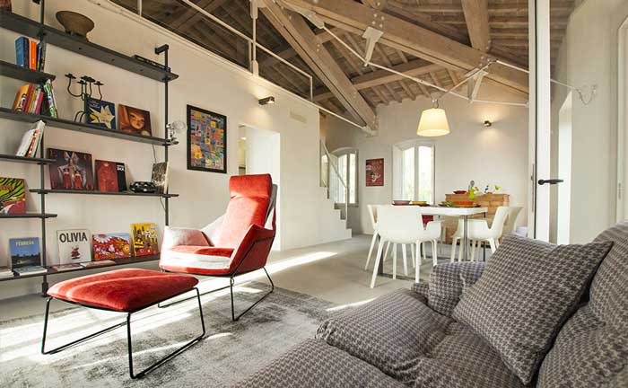 The spacious living room of Assisi al Quattro holiday home in historic centre of Assisi, Umbria, Italy