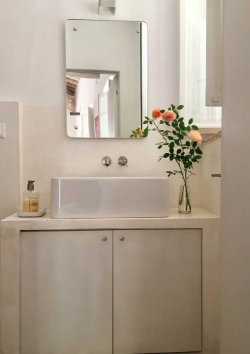 Per affitti brevi casa vacanze Assisi al Quattro con bagno dotato di doccia e lavasciuga. Assisi, Perugia, Umbria