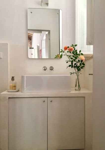 Assisi holiday house with bathroom with shower washing and dryer machine. Assisi al Quattro, Perugia, Umbria, Italy